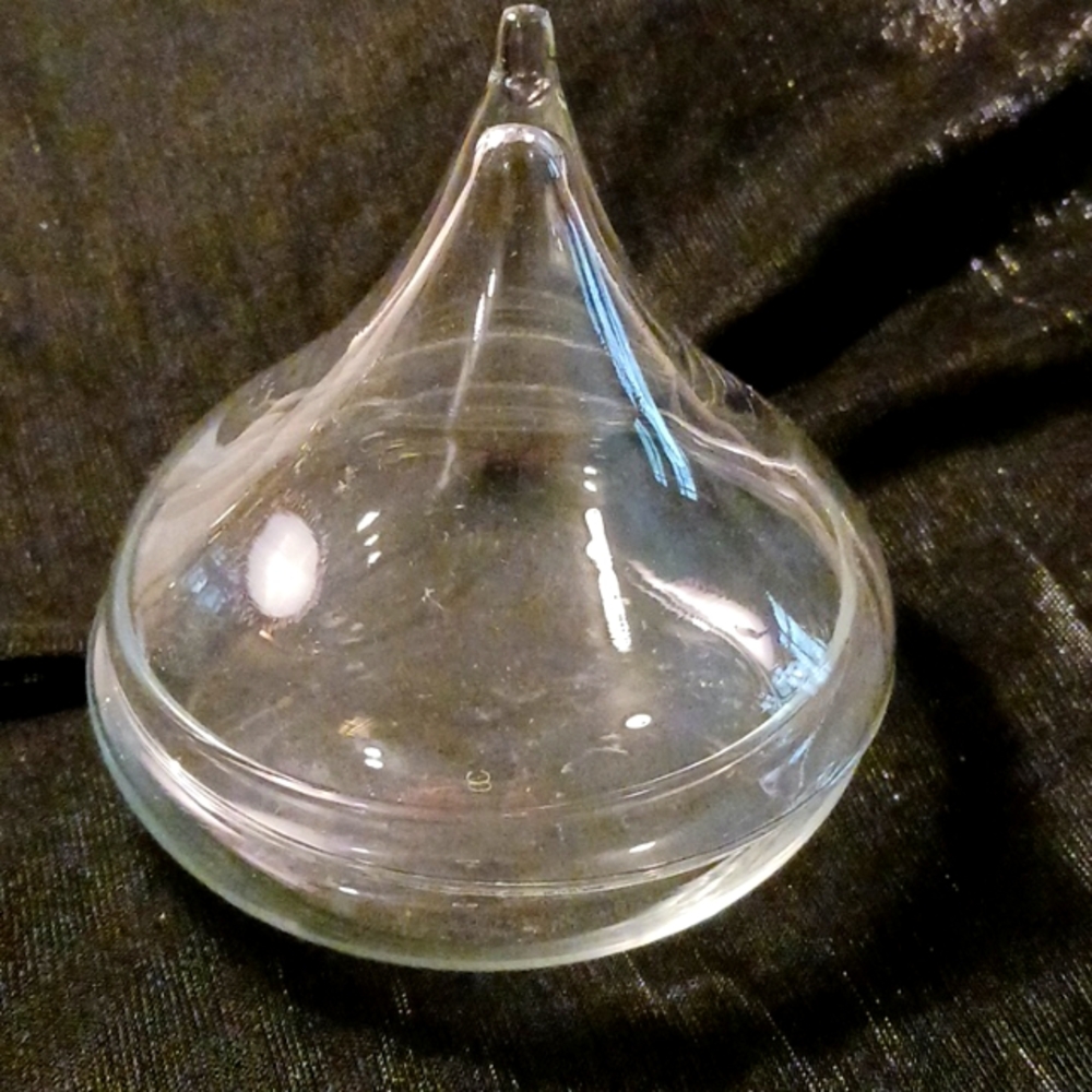 Glass Kiss, Jewelry, gift or tricket box, valentine gift